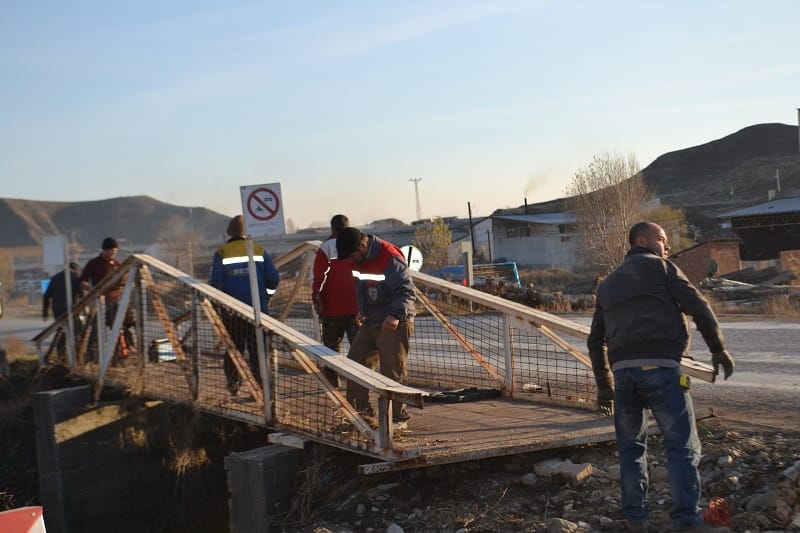 SANAYİ SİTESİNE KÖPRÜ YAPILDI