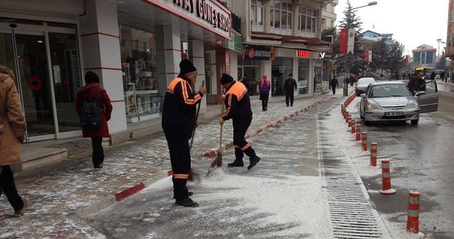 SUNGURLU BELEDİYESİ’NDE KAR MESAİSİ