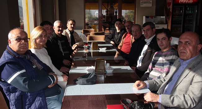 KARATAŞ GAZETECİLERLE KAHVALTIDA BULUŞTU