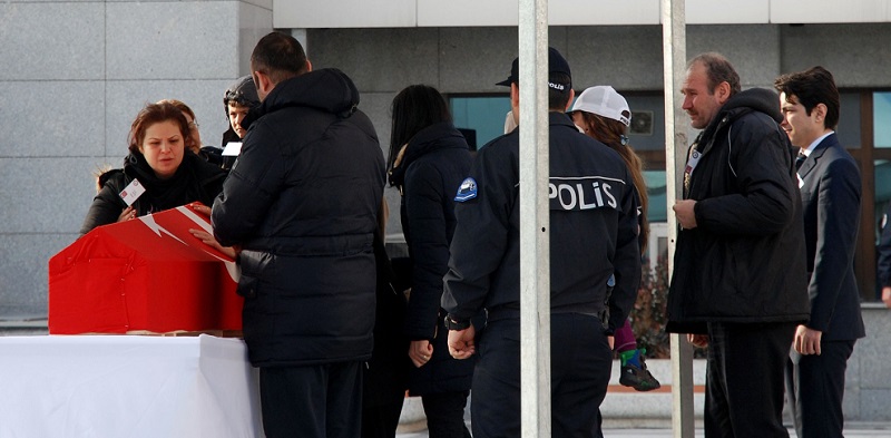 RÜZGAR ÇET?N'?N ÇARPARAK ÖLÜMÜNE NEDEN OLDU?U ?EH?T POL?S ?Ç?N TÖREN