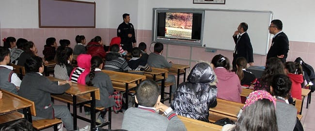 ÖĞRENCİLERE TRAFİK EĞİTİMİ VERİLDİ
