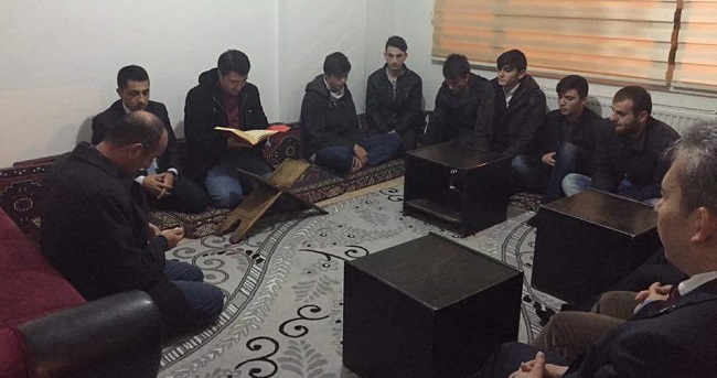 ÜLKÜCÜLERDEN ŞEHİTLER İÇİN KUR’AN-I KERİM TİLAVETİ