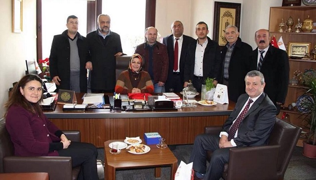 ÇORUMLU KADIN SİYASETÇİLERE NEZAKET ZİYARETİ