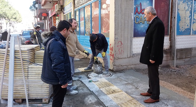 KALDIRIMLAR ENGELLİLER İÇİN DÜZENLENİYOR