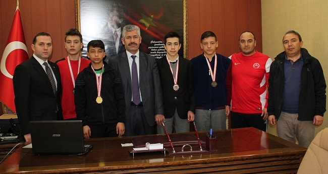 ÇORUMLU BAŞARILI GÜREŞÇİLER BARTIN YOLCUSU
