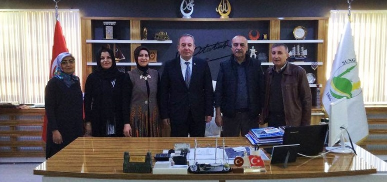 MHP KADIN KOLLARINDAN ŞAHİNER’E ZİYARET
