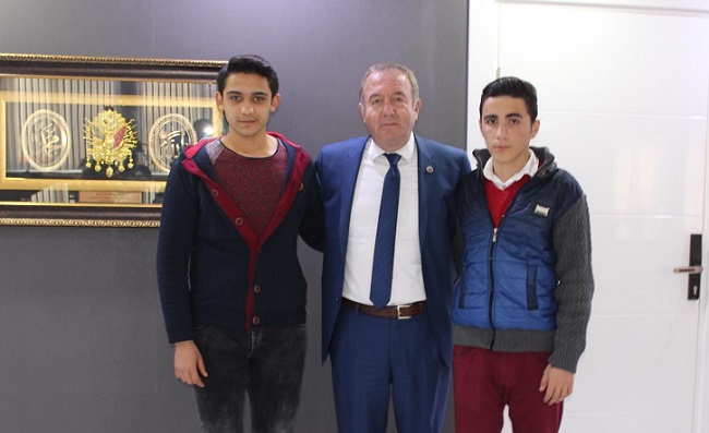 BAŞARILI GÜREŞÇİ ŞAHİNER’DEN YARDIM İSTEDİ