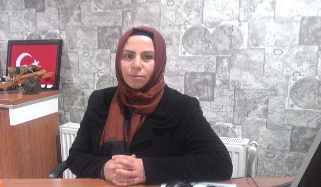 EZBERCİ DEĞİL VİZYONER OKUL YÖNETİCİSİ