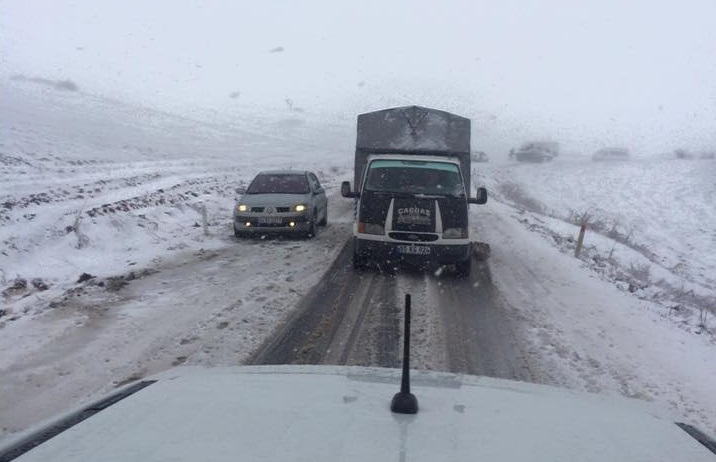 ÇORUM-OSMANCIK YOLU ULAŞIMA KAPANDI