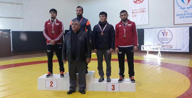 ÇORUMLU GÜREŞÇİLERDEN BÜYÜK BAŞARI