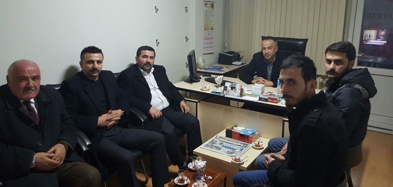 ALPERENLERDEN MHP’YE KUTLAMA ZİYARETİ