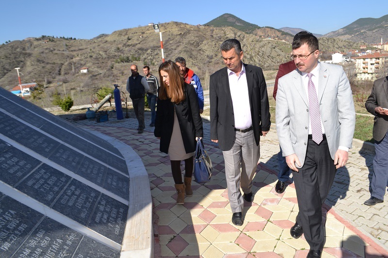 ŞEHİTLİK VE ÇEVRESİNDE DÜZENLEME YAPILACAK