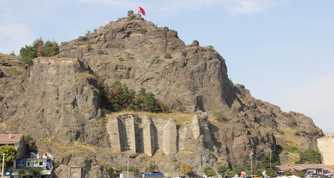 OSMANCIK KALESİ ZİYARETÇİ SAYISI ARTIYOR