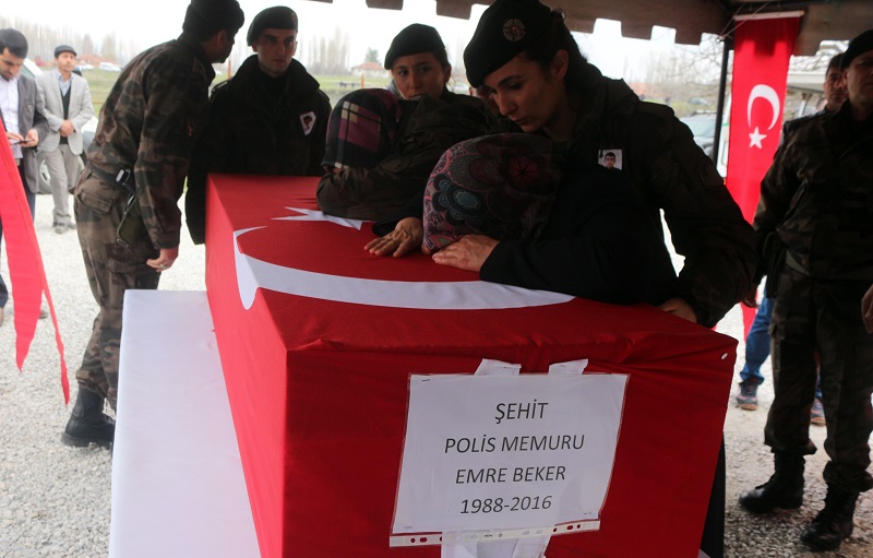 ÇORUM ŞEHİT POLİSİNİ UĞURLADI