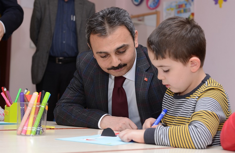 BELEDİYE BAŞKANI MASAL ANLATTI