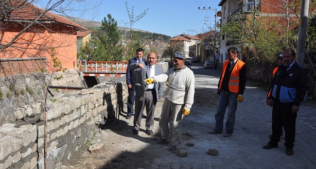 BELEDİYE ÇALIŞMALARINI İNCELEDİ
