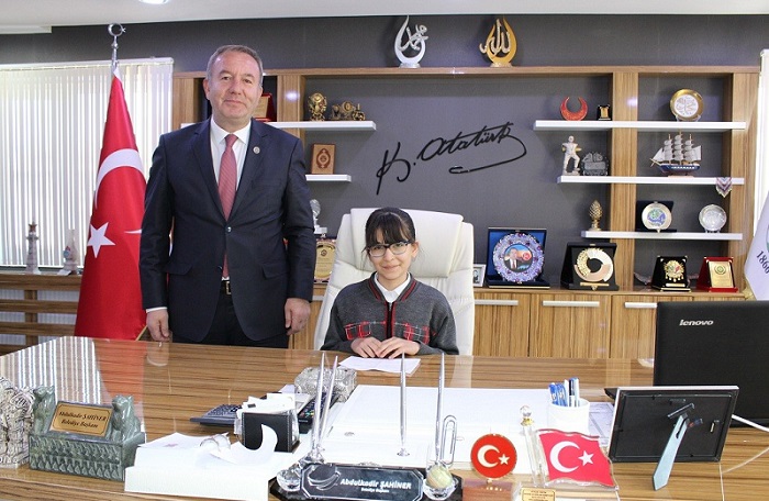 SUNGURLU’DA MAKAMLAR ÇOCUKLARA EMANET