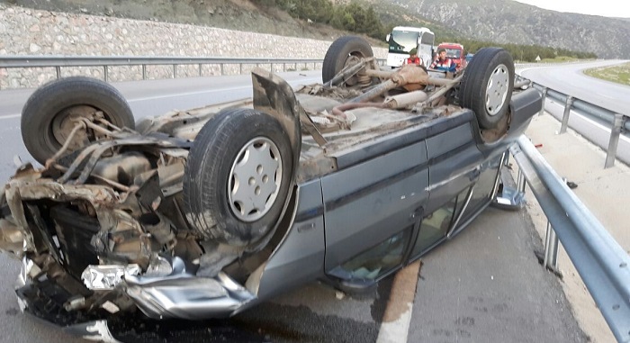 ÇORUM’DA OTOMOBİL TAKLA ATTI