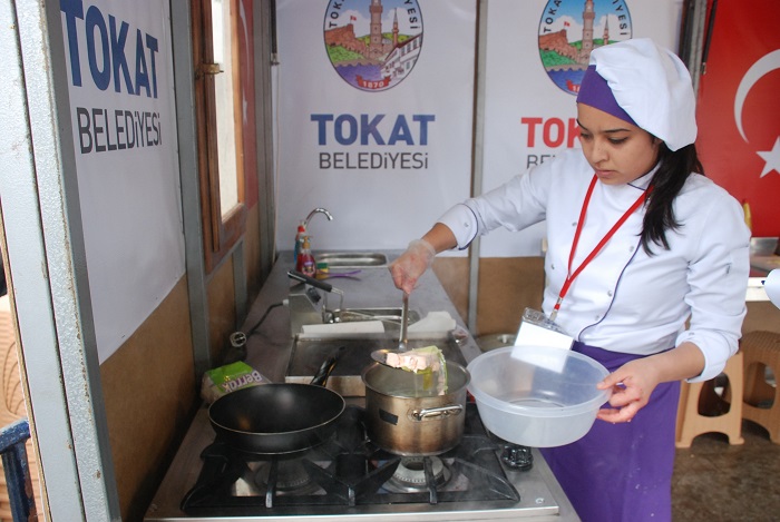 ÇORUMLU GENÇ AŞÇILAR TOKAT’TA TER DÖKECEK