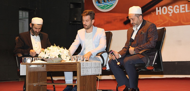 DÜNYA BİRİNCİLERİNDEN ÇORUM’DA KUR’AN ZİYAFETİ