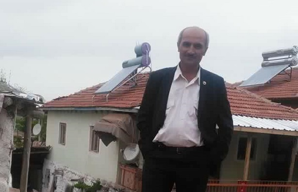 MUHTAR TRAKTÖRÜN ALTINDA KALDI