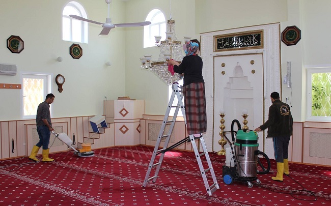 CAMİLERDE RAMAZAN TEMİZLİĞİ BAŞLADI