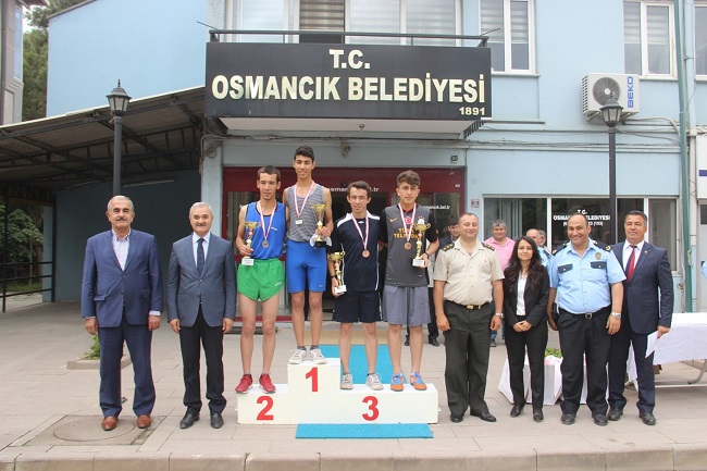 OSMANCIK’TA GENÇLİK KOŞUSU DÜZENLENDİ