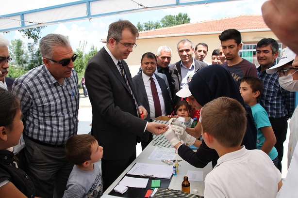 ÖĞRENCİLER OSMANCIK KAYMAKAM’INI ŞAŞIRTTI