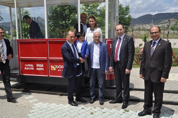 REKTÖR’DEN HAYIRSEVER İŞADAMINA TEŞEKKÜR