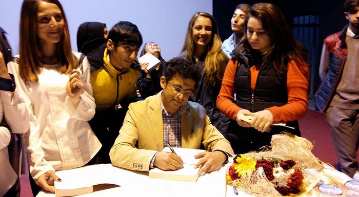 YAZAR AYDIN HIZ ÇORUMLULARLA BULUŞTU