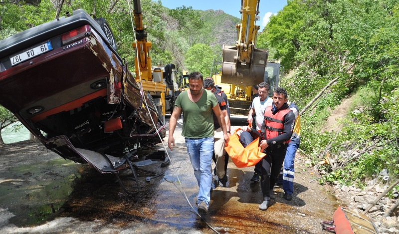 MUNZUR NEHRİ MEZARLARI OLDU
