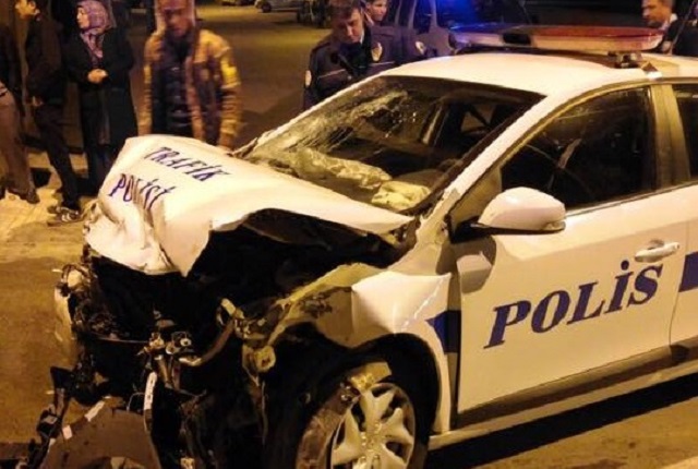 ÇORUM’DA POLİS ARACI KAZA YAPTI