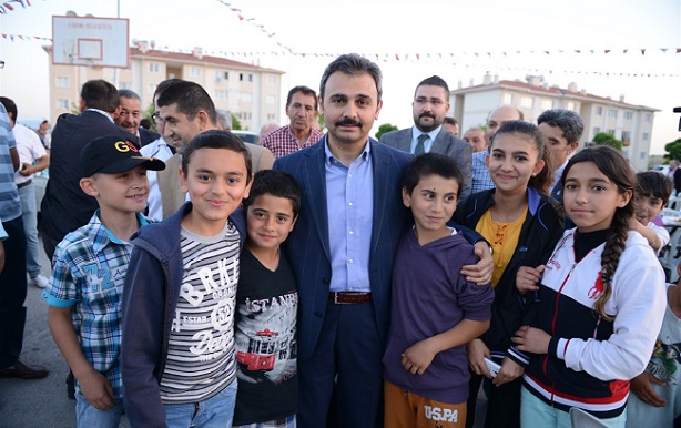 100