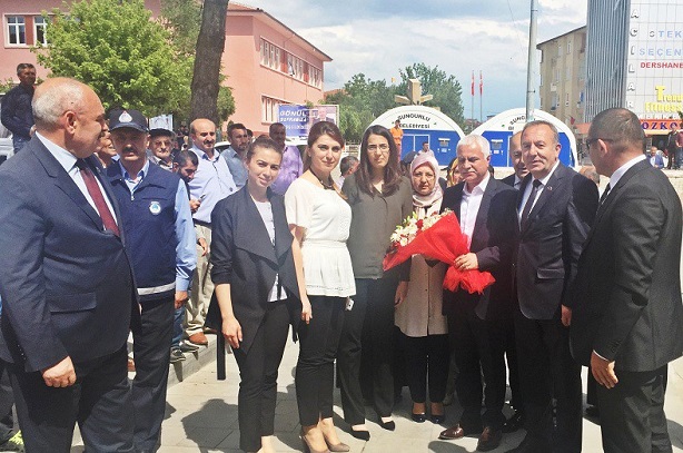 MİLLİYETÇİ HAREKETE PARTİSİ (MHP) GENEL BAŞKAN ADAYI KORAY AYDIN, ÇORUM'UN SUNGURLU İLÇE BELEDİYESİNİ ZİYARET ETTİ. (SERKAN ŞANSEVER/ÇORUM-İHA)