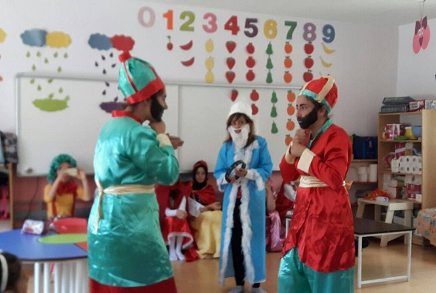 MASAL KAHRAMANLARIYLA EĞLENDİLER