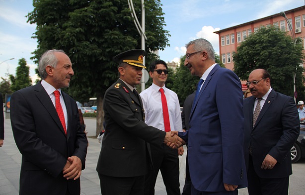 ÇORUM’UN YENİ VALİSİ GÖREVE BAŞLADI