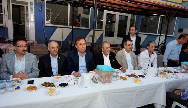 OSMANCIK BELEDİYESİ TARAFINDAN DÜZENLENEN İFTAR PROGRAMINA PROTOKOL ÜYELERİNİN İLGİSİDE YOĞUN OLDU (İSMAİL KABAKDERE/ÇORUM-İHA)