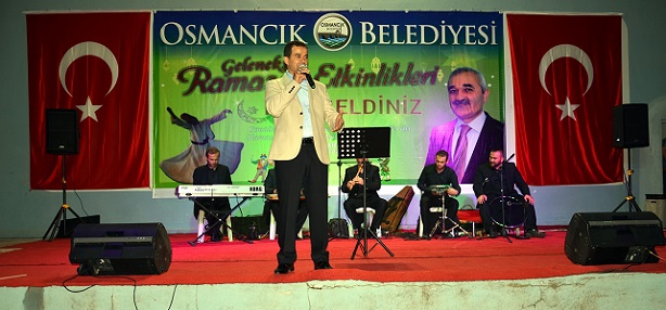 OSMANCIK BELEDİYESİ'NİN RAMAZAN AYI NEDENİYLE DÜZENLEDİĞİ TASAVVUF KONSERİ GÖNÜLLERİ FETHETTİ. (İSMAİL KABAKDERE/ÇORUM-İHA)