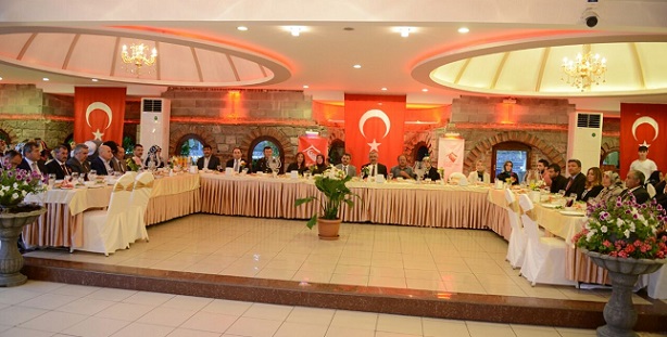 ÇORUM'DA ŞEHİT AİLELERİ VE GAZİLER ONURUNA İFTAR VERİLDİ (İHA/ÇORUM-İHA)