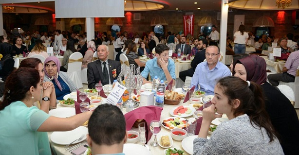 ŞEHİT VE GAZİ AİLELERİ İFTARDA BULUŞTU
