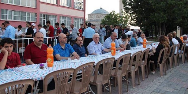 SUNGURLU'DA İFTAR (SERKAN ŞANSEVER/ÇORUM-İHA)