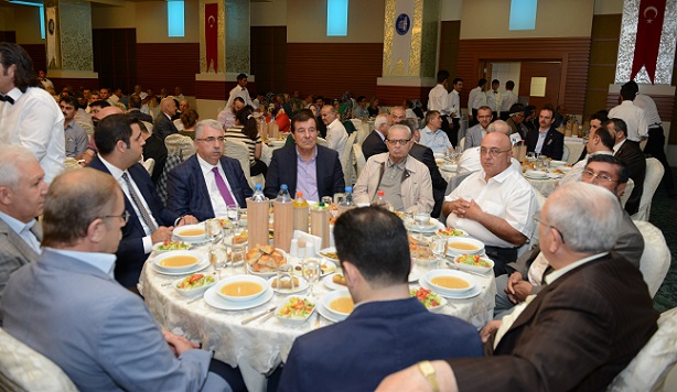 ÇORUM BELEDİYESİ’NDEN VEFA İFTARI