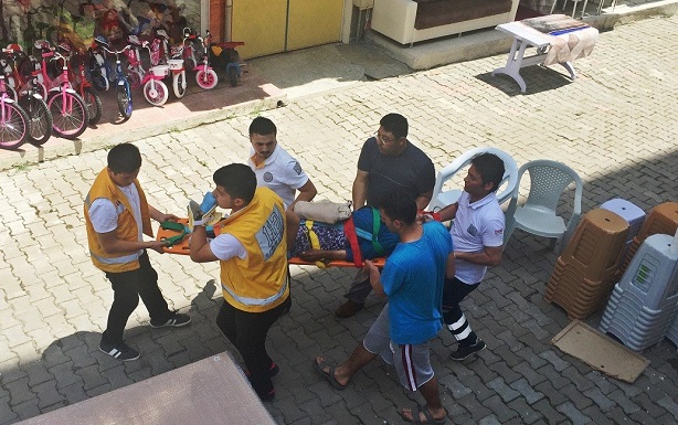 AKIMA KAPILAN TALİHSİZ İŞÇİ ÖLDÜ