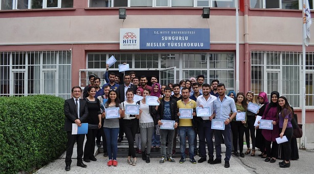 ÖĞRENCİLERE İŞ ARAMA KONFERANSI VERİLDİ
