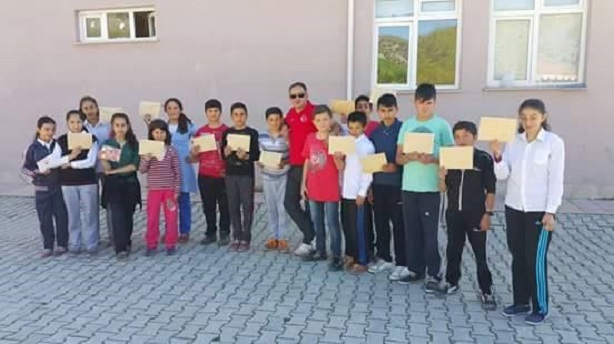 DUYARLI ÖĞRENCİLERDEN ÖRNEK DAVRANIŞ