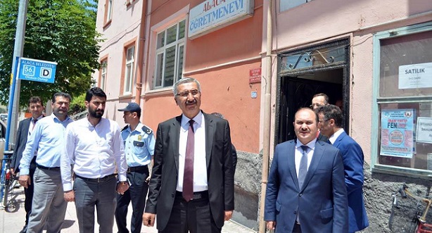 İLK ZİYARETİNİ ALACA’YA GERÇEKLEŞTİRDİ