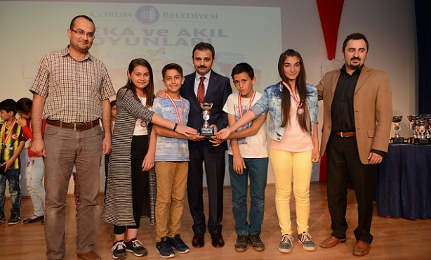 DAHİ BEYİNLER ÖDÜLLERİNİ ALDI