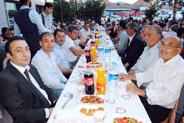 OTO TAMİRCİLER ESNAFI İFTARDA BULUŞTU