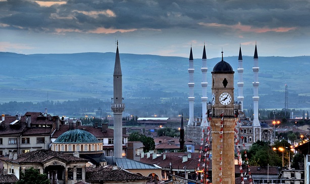 ÇORUM CAMİ SAYISI YÜKSEK İLLER ARASINDA