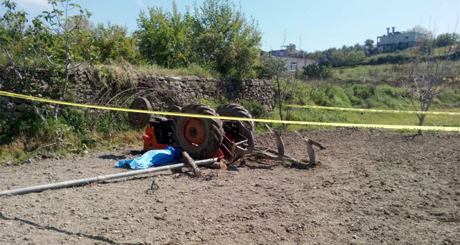 TRAKTÖRDEN DÜŞEN ANNE KURTARILAMADI